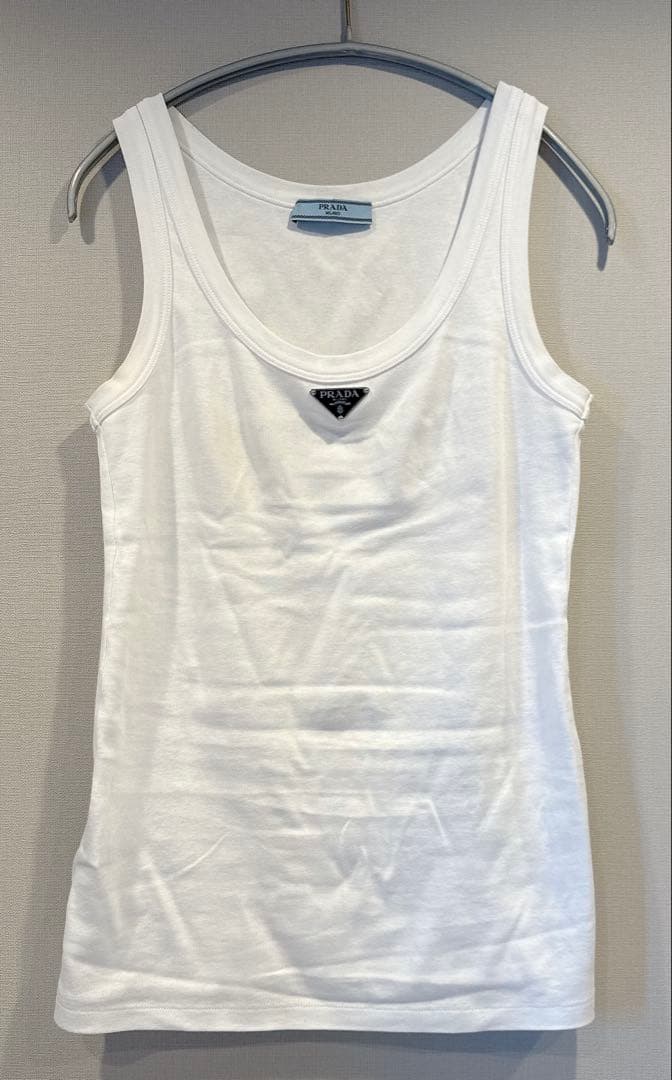 最終値下げ　未使用に近い　PRADAタンクトップ　36