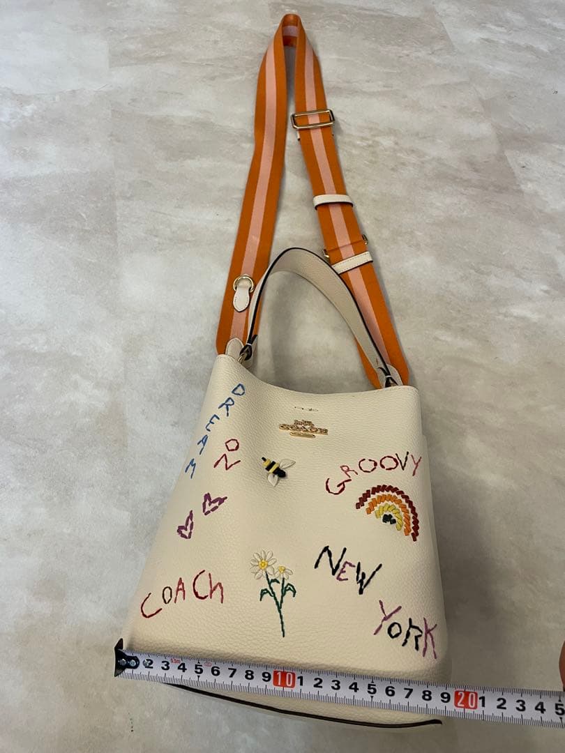 COACH 刺繍ショルダーバッグ