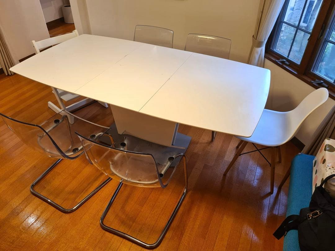 エリ Boconcept ミラノ　伸縮式　ダイニングテーブル　ホワイト