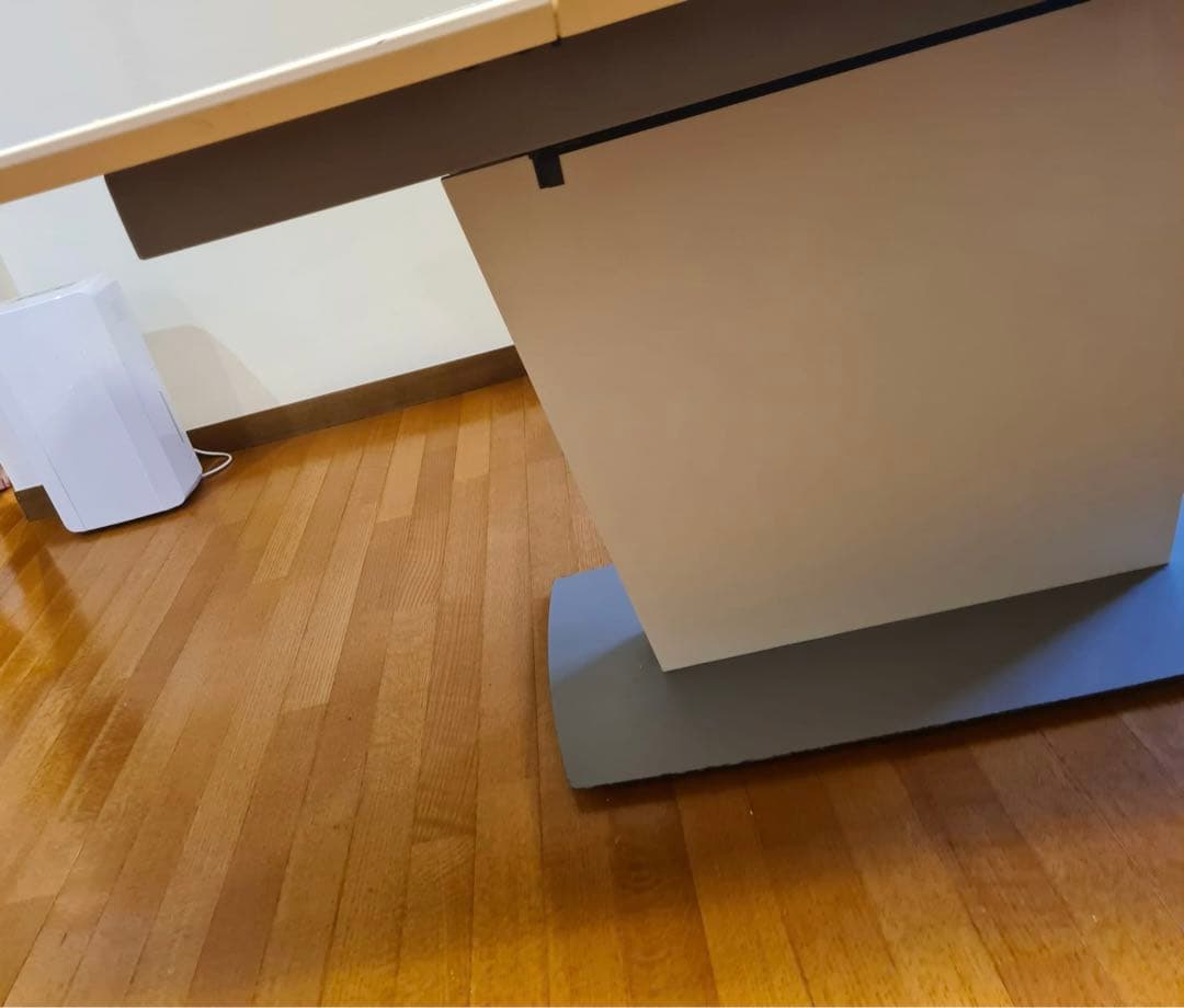 エリ Boconcept ミラノ　伸縮式　ダイニングテーブル　ホワイト