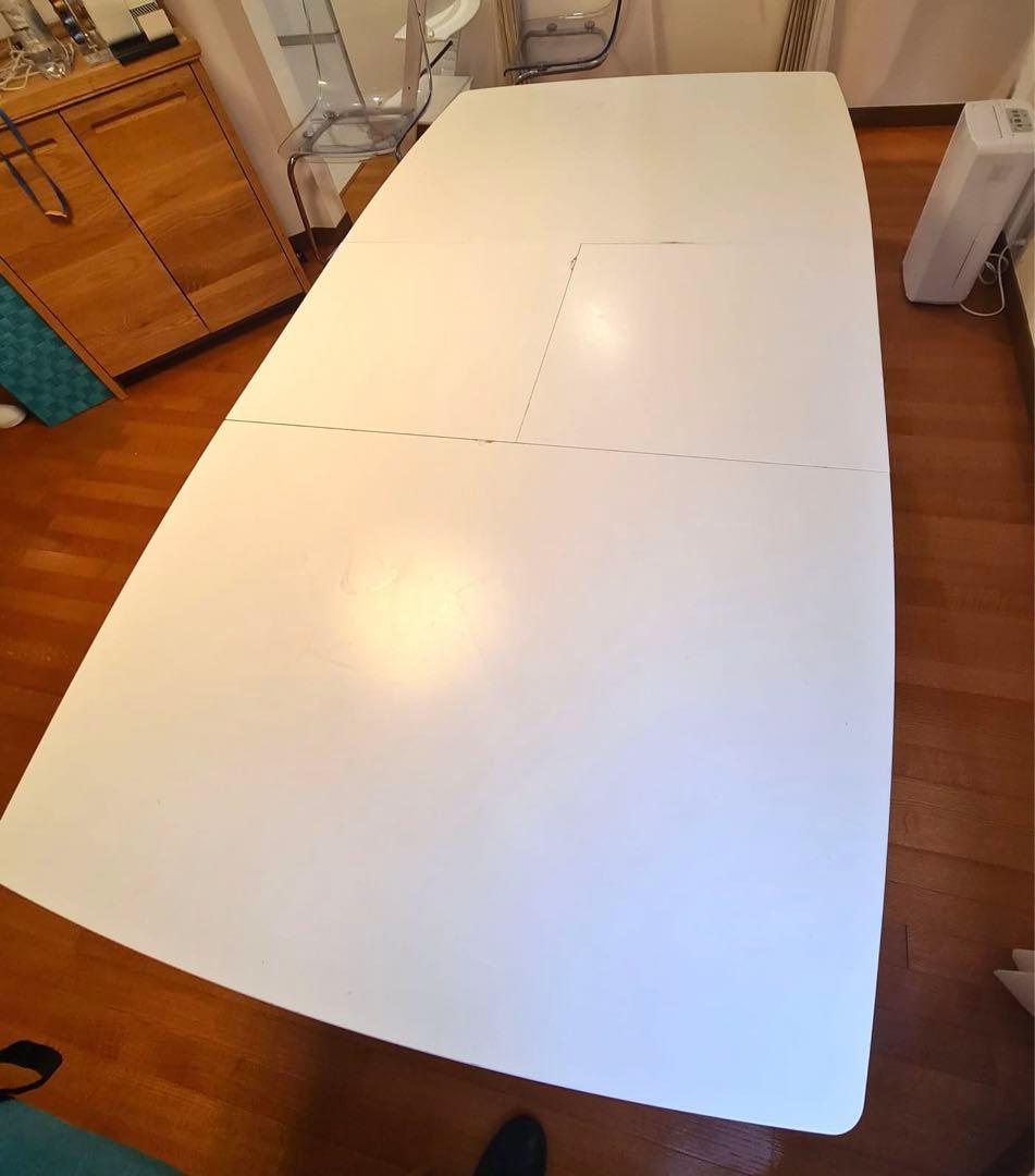 エリ Boconcept ミラノ　伸縮式　ダイニングテーブル　ホワイト