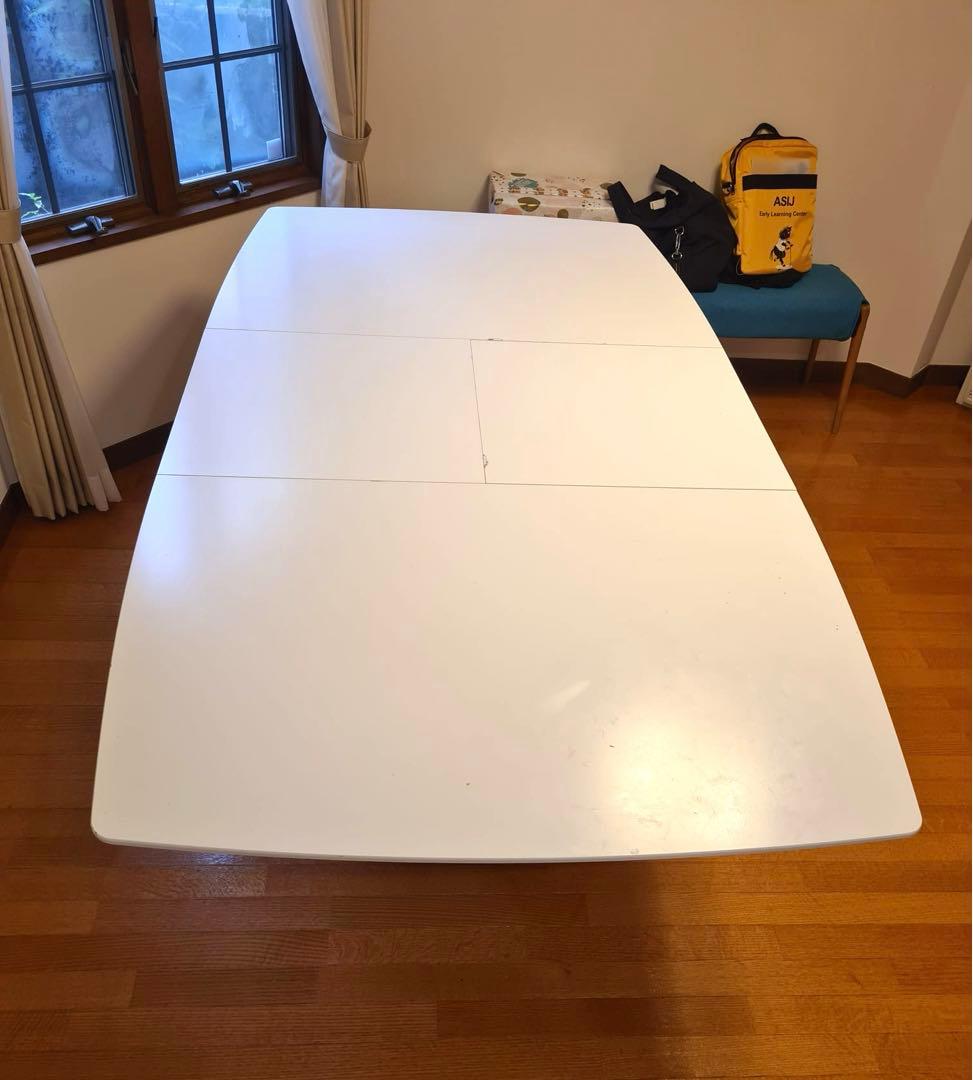 エリ Boconcept ミラノ　伸縮式　ダイニングテーブル　ホワイト