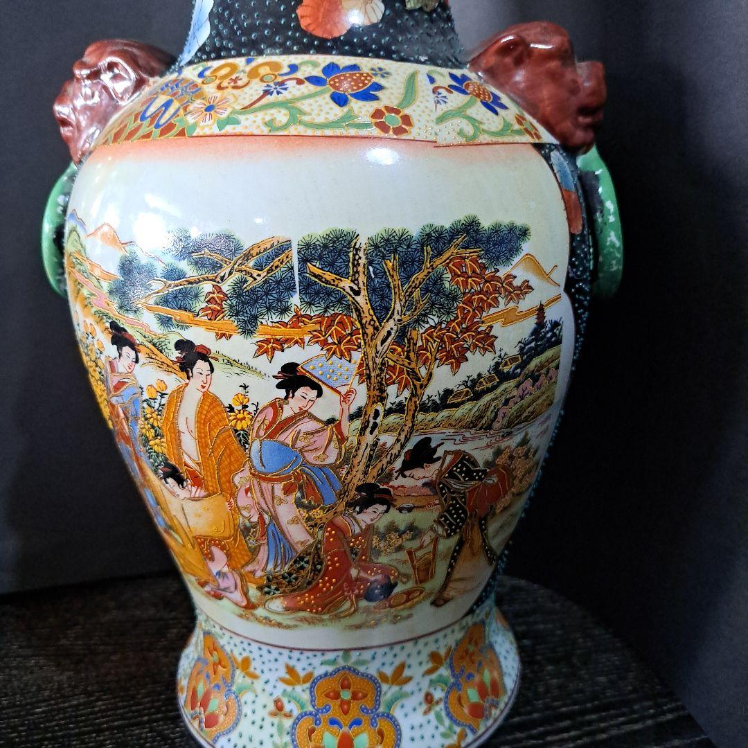 古伊万里 里帰り品 大型飾り壺 金彩粉彩 女人唐花図 獣双耳壷 輸出用