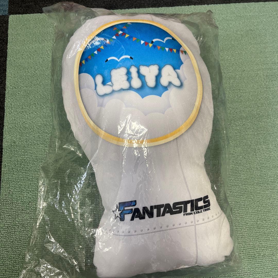 FANTASTICS 瀬口黎弥 海軍 クッション - メルカリ