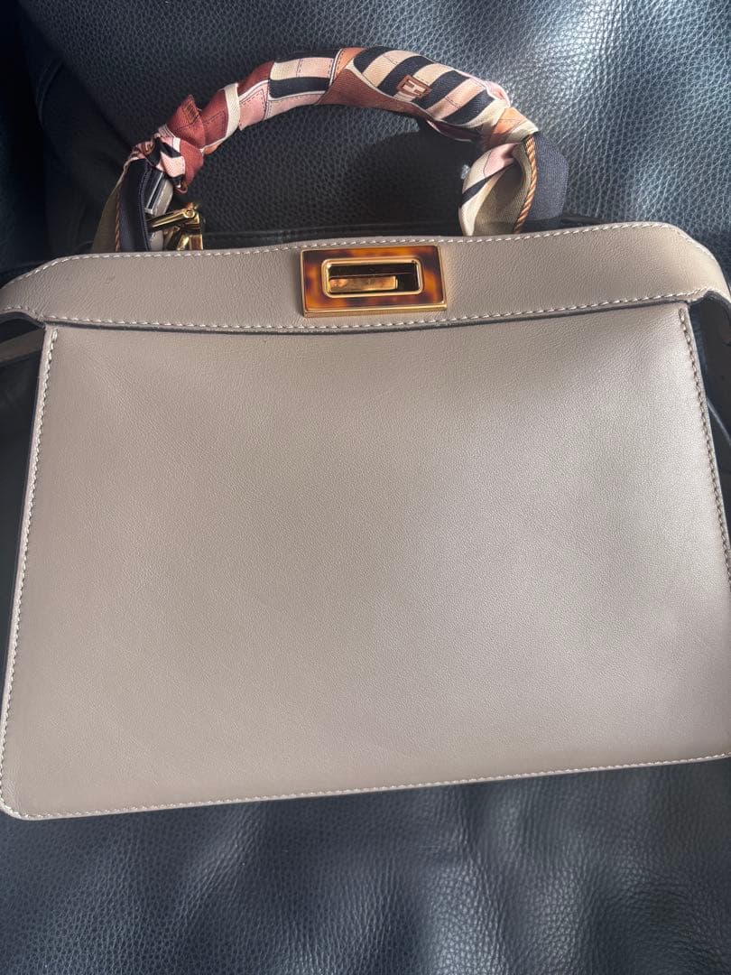 FENDI フェンディ　アイシーユー　ショルダーバック　ハンドバック　ベージュ