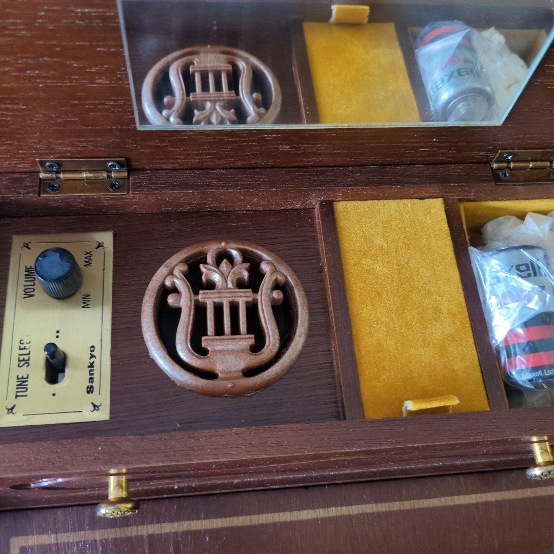 【新品】ELEMICA 薔薇　家具調ジュエリー宝石箱　オルゴール　アンティーク