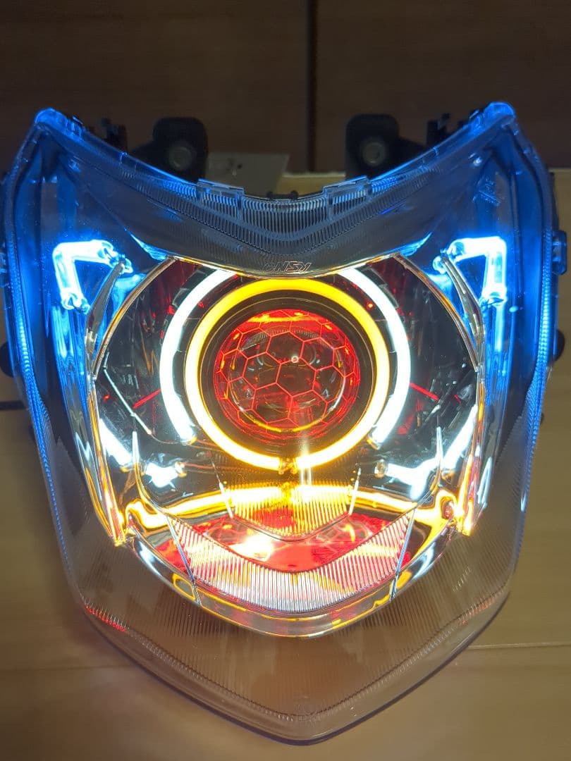 シグナス4型ヘッドライト