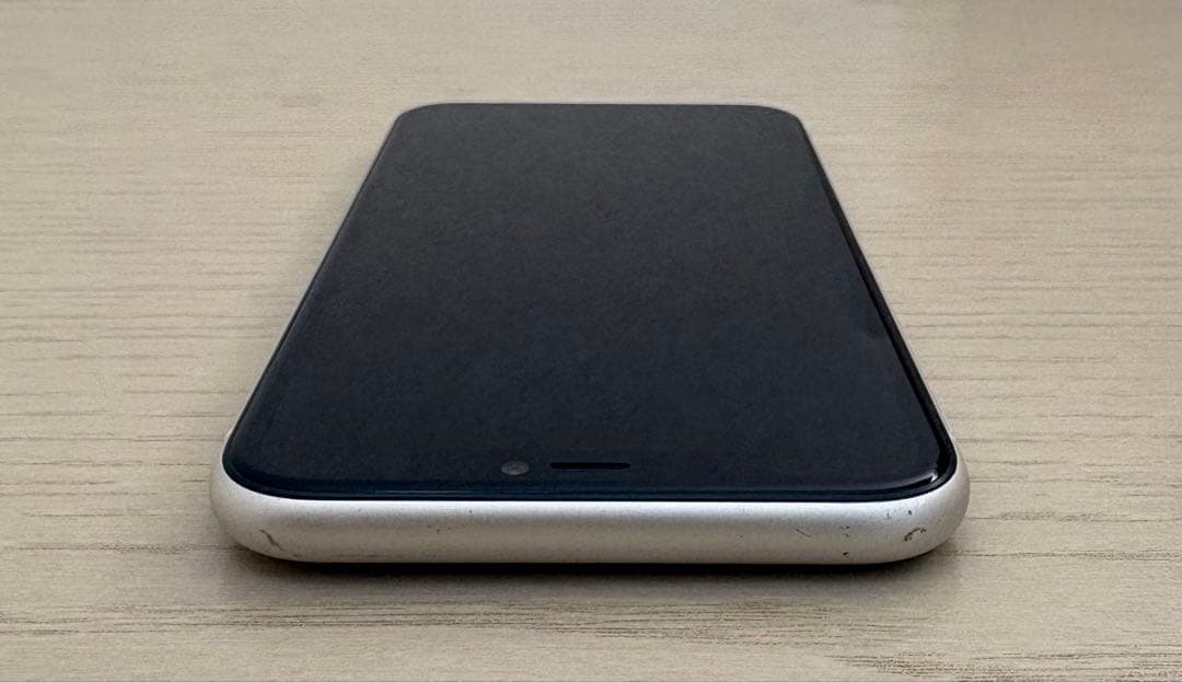 《側面キズあり》《本体のみ》iPhone11 128GB ホワイト SIMフリー