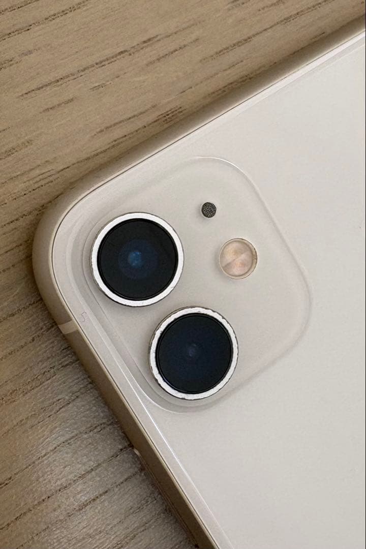 《側面キズあり》《本体のみ》iPhone11 128GB ホワイト SIMフリー