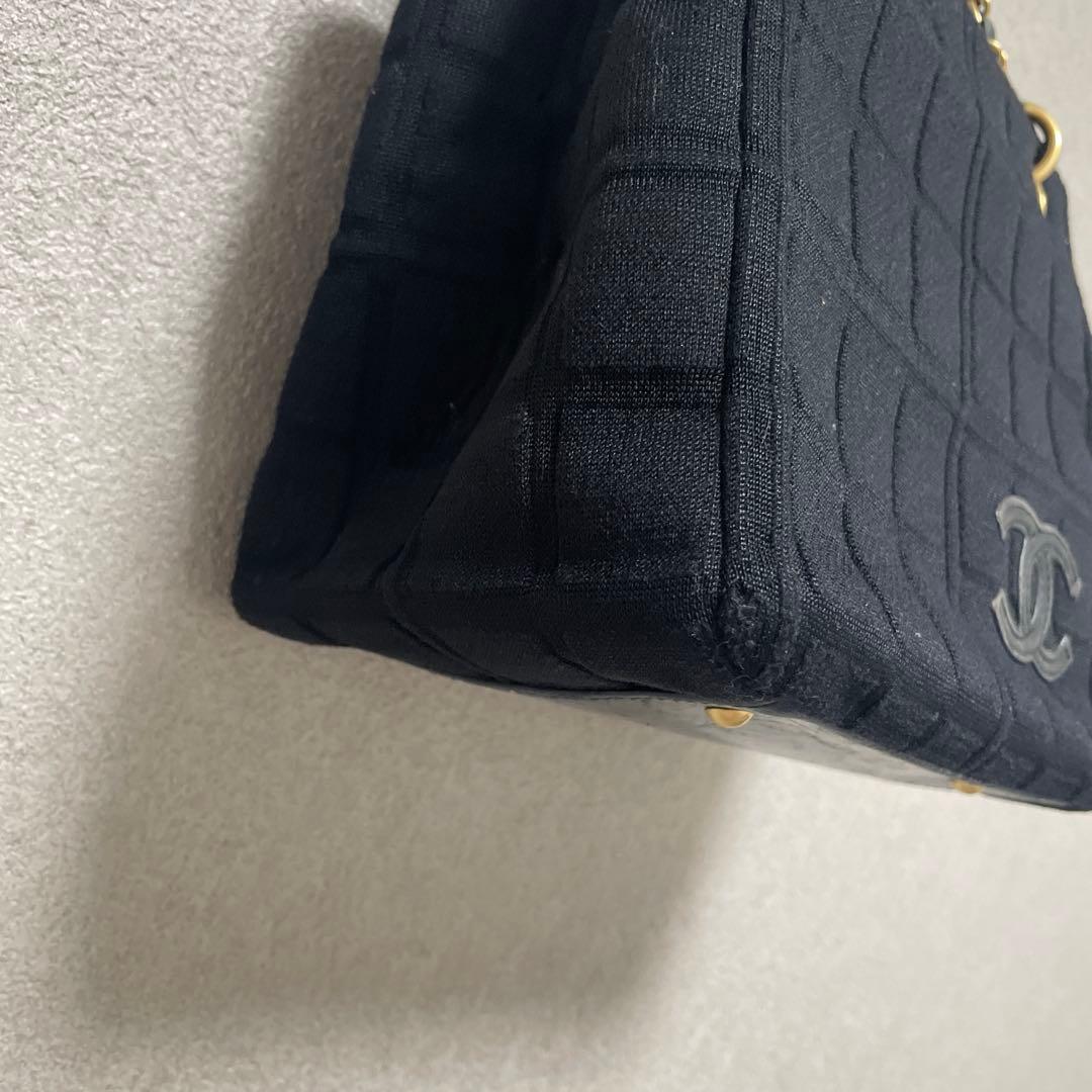 CHANEL ブラック ナイロン ショルダーバッグ　チョコバー