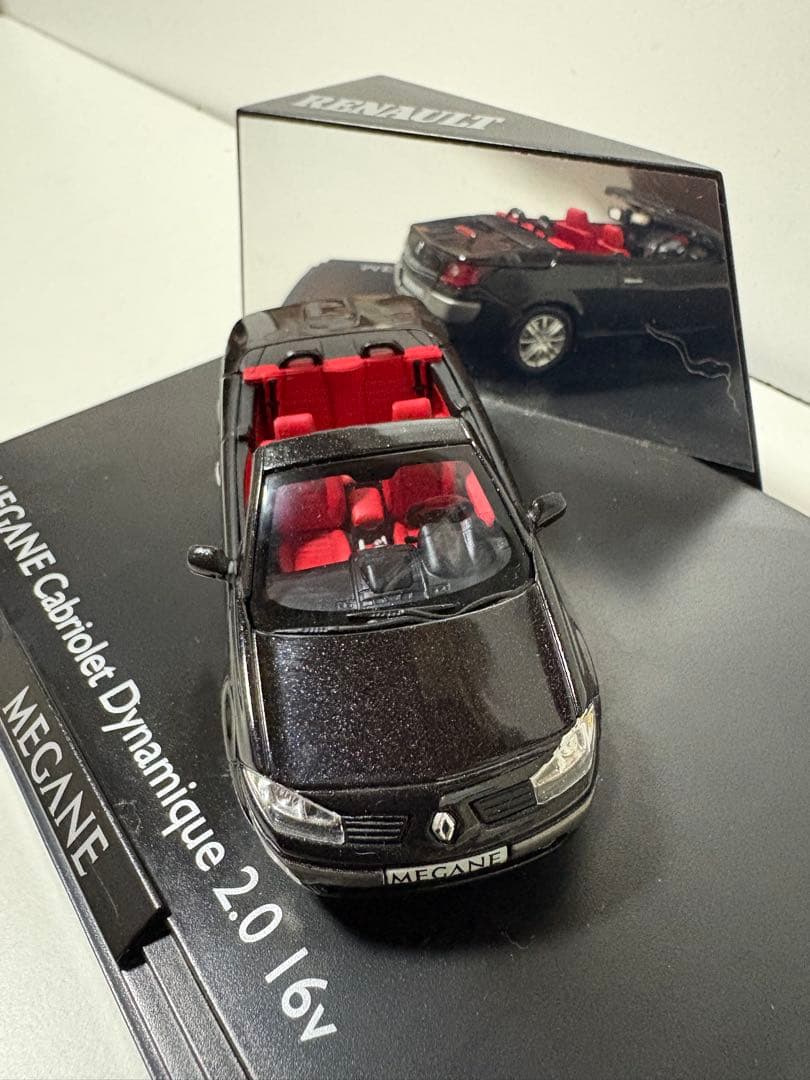 【希少・ルノー純正】1/43 メガーヌ カブリオレ ダイナミクス 2.0 16v