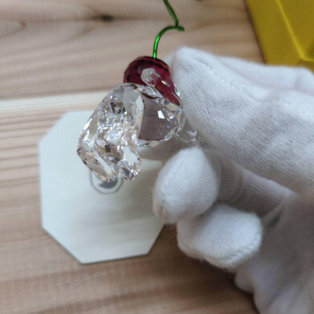 最終価格　新品 スワロフスキー Krisベア チェリー カップル 5675393