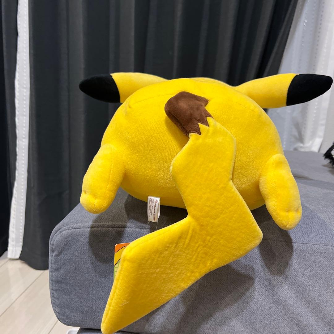 ポケモンセンターオリジナル　ぬいぐるみ　BIGサイズ　すやすやピカチュウ