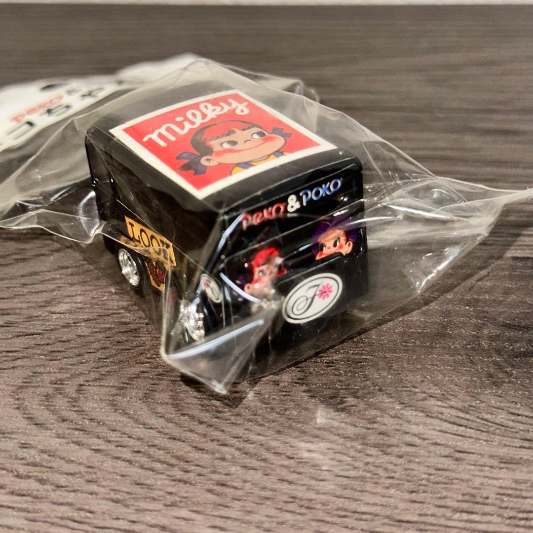 [G6181]チョロQ ペコちゃんバス　ミルキー　不二家　4台