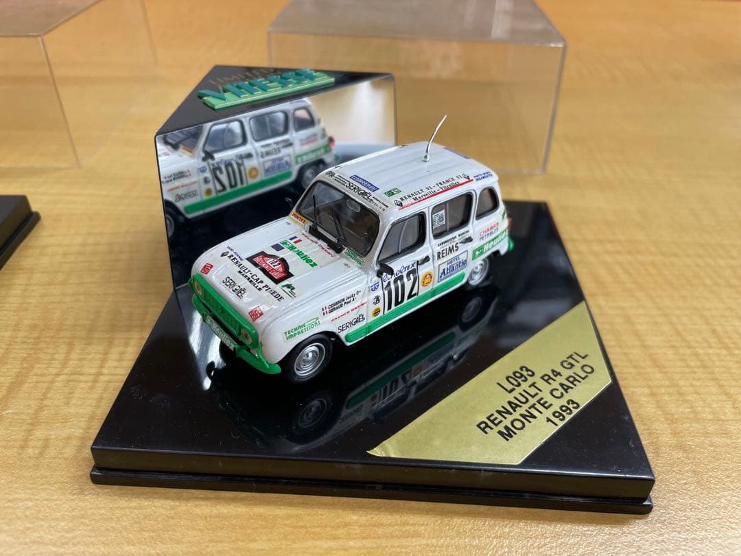 VITESSE RENAULT R4(ルノーキャトル) 2台まとめて出品します