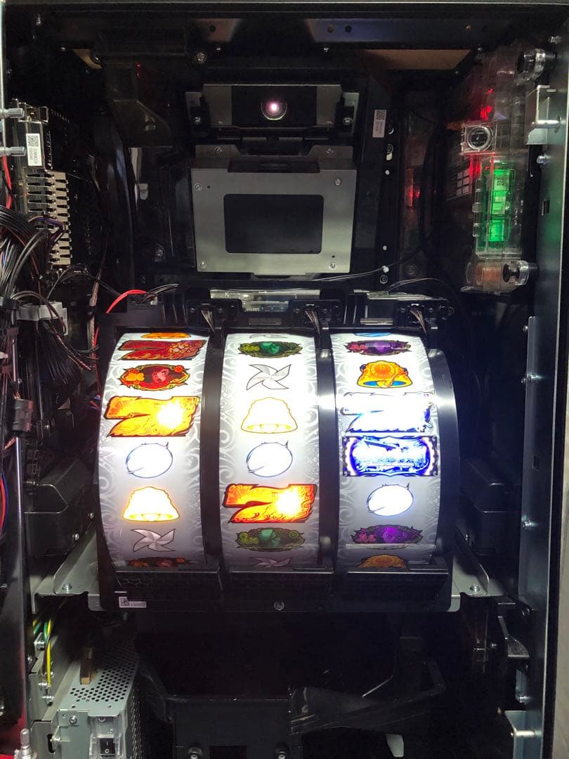 ⚠︎説明文必読⚠︎ パチスロ 甲鉄城のカバネリ 実機+鍵等付属