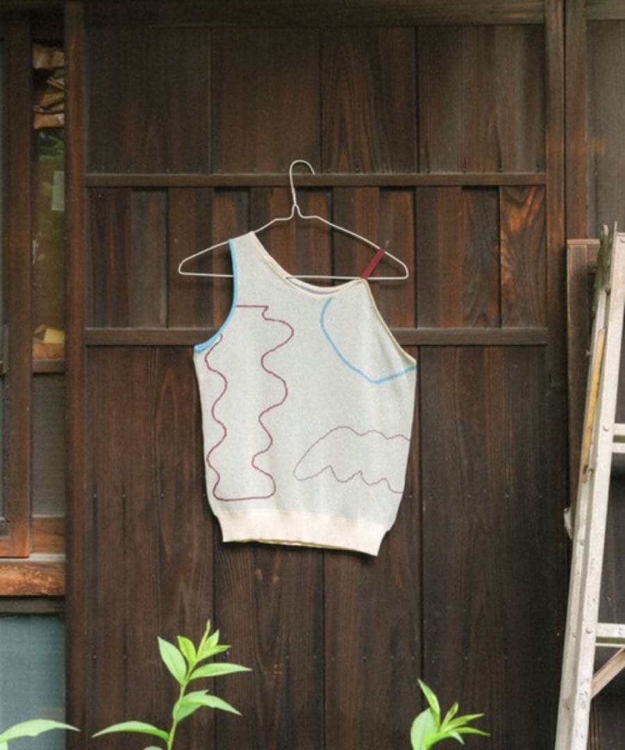 PAMM 寛大なインテリアのニットタンク