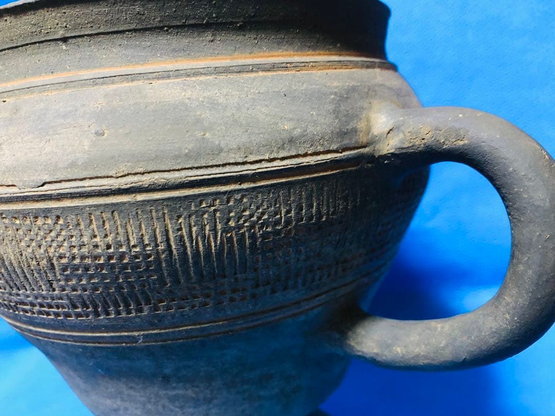 須恵器 土器線刻模様の陶器香炉？瓶？