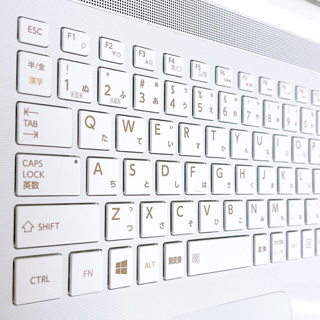 Windows11✨爆速SSD✨おしゃれ白ノートパソコン✨カメラ薄型✨初心者向け