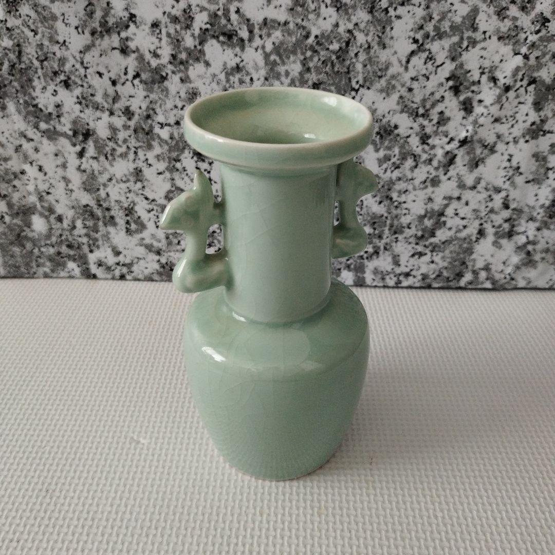 花瓶　骨董 楽天市場】骨董○伊万里染付花蝶文花瓶○ | 明治時代-19世紀頃 | 肥前