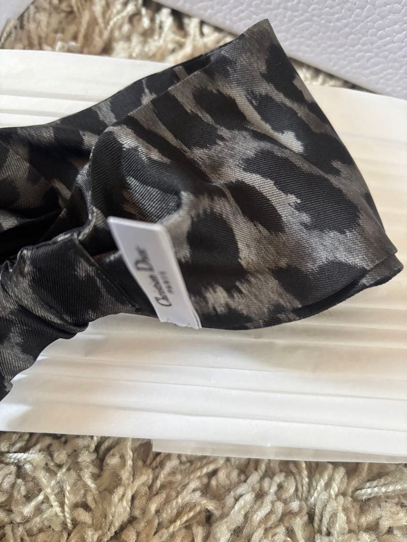 Dior レオパード柄 ヘアバンド 箱付き