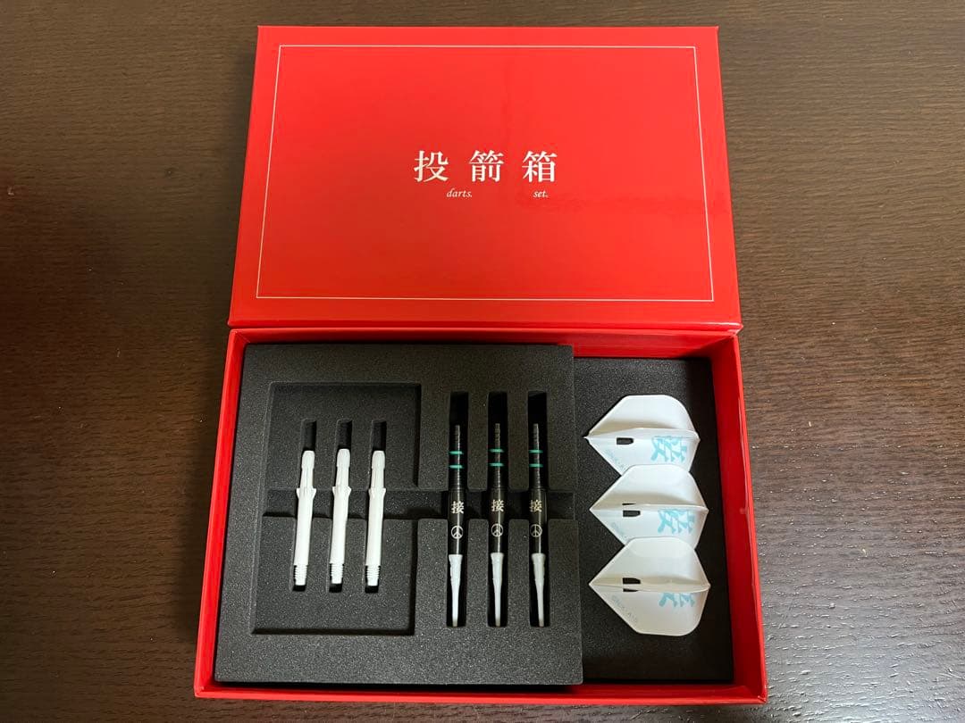 【新品】物語シリーズ ダーツセット 斧乃木 余接ver.【ライブカード付き】