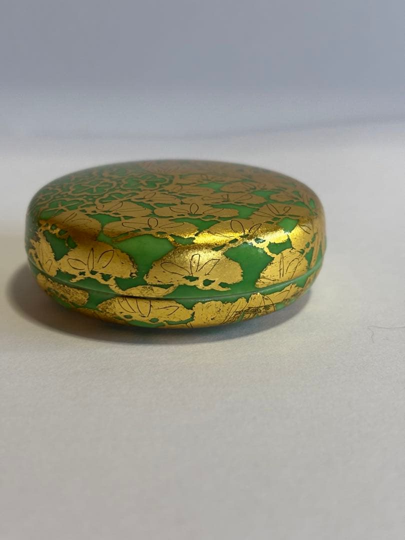 重要無形文化財小野珀子作緑釉金襴手松竹梅文香合最上位作 未使用 検