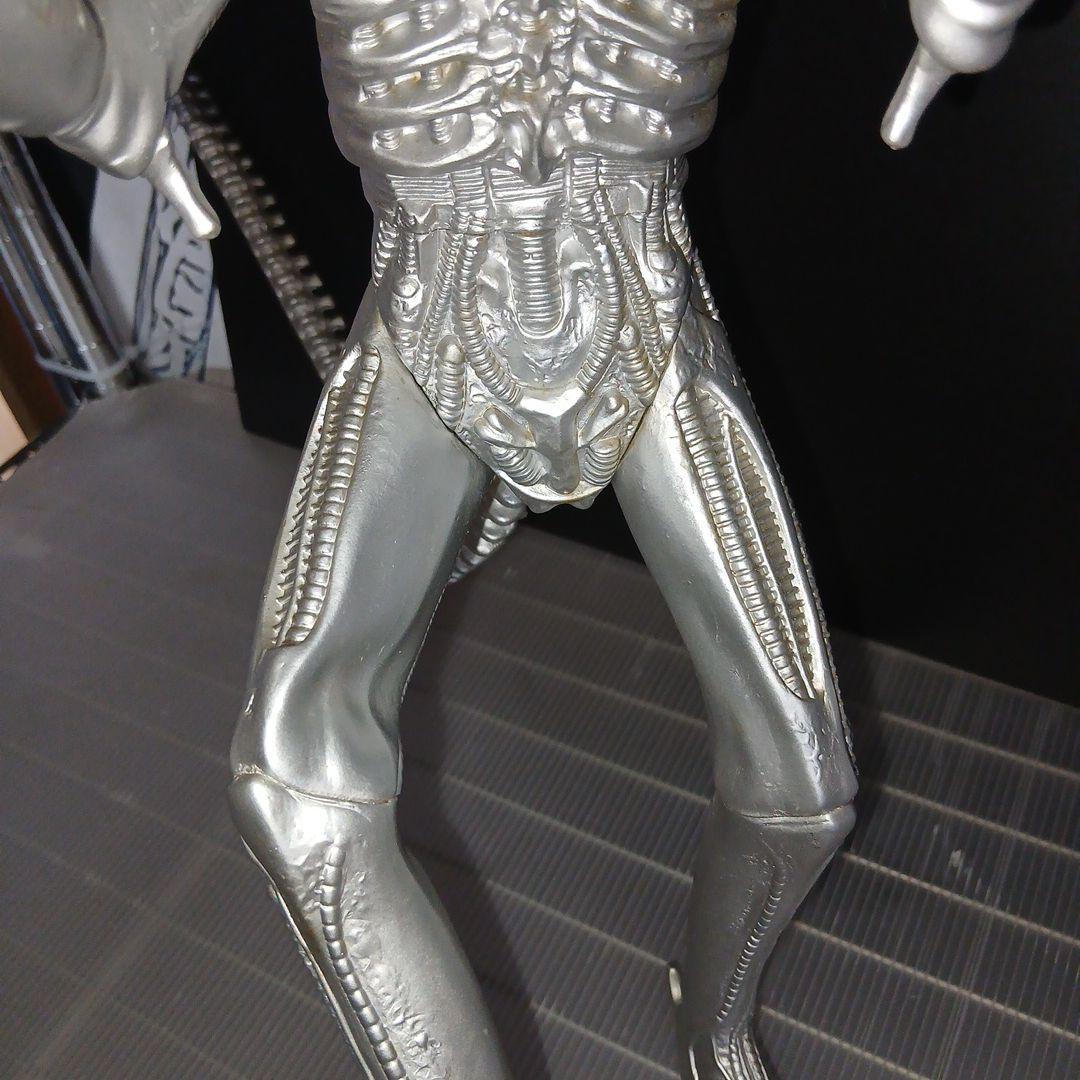エイリアンフィギュア 可動式 シルバー 約30cm