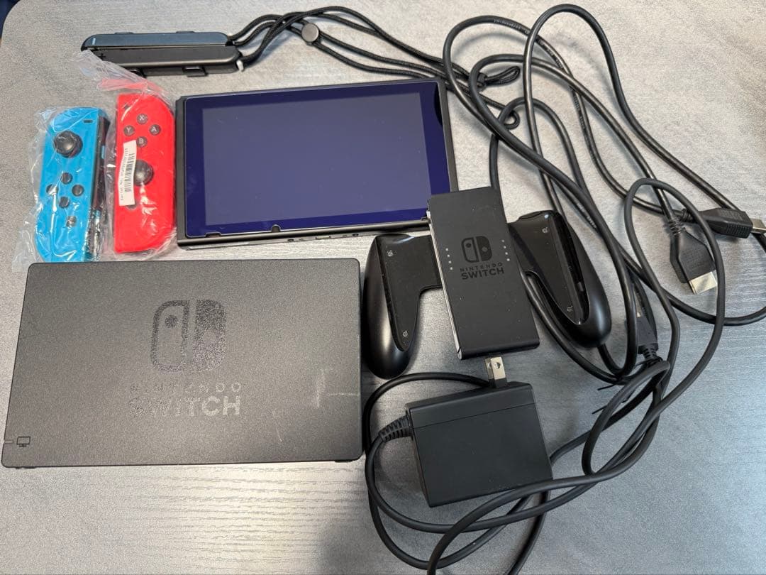 Nintendo Switch 本体 + マリオカート8