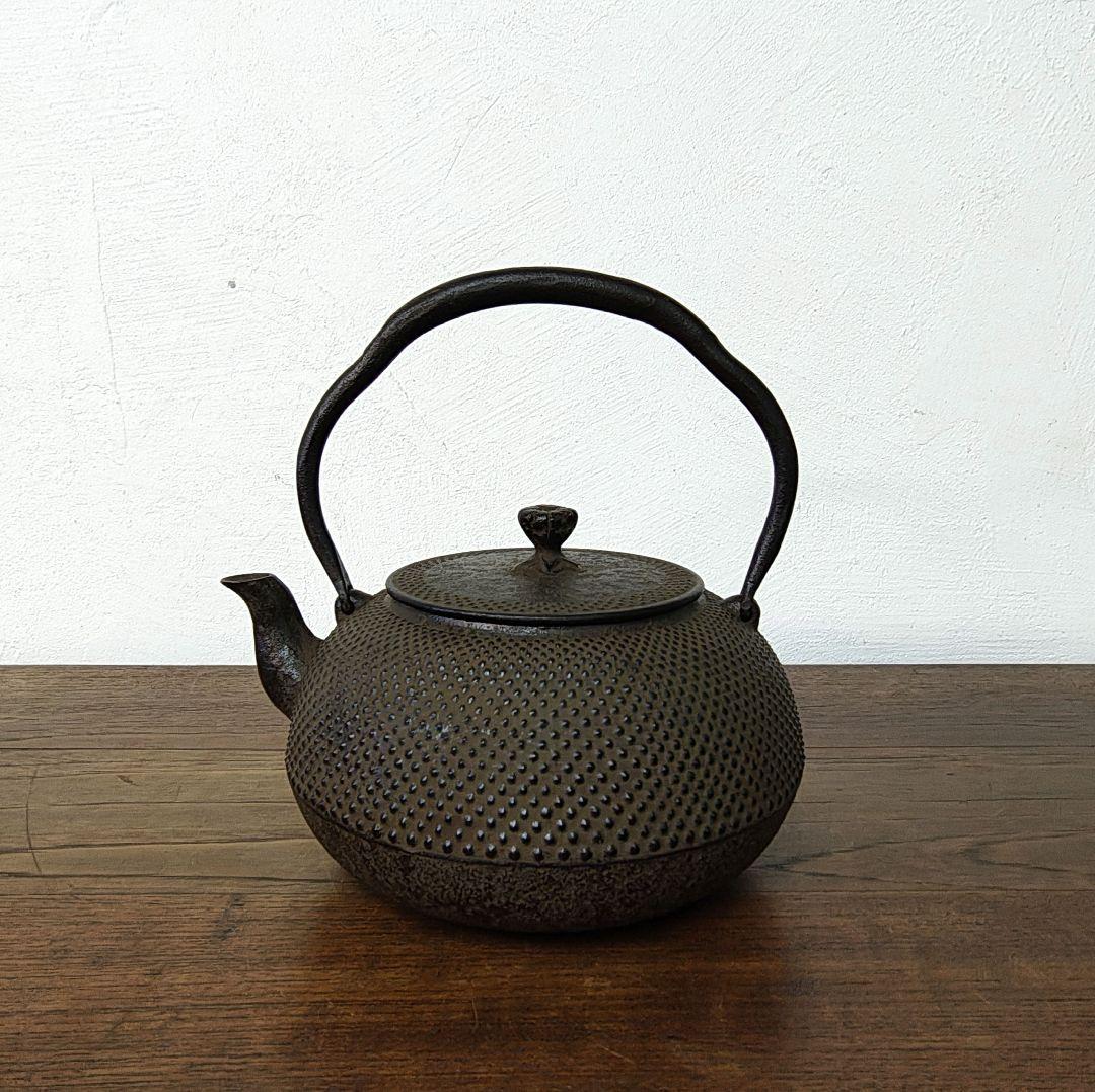 南部鉄器【照光堂】アラレ 鉄瓶 錆色 未使用 南部鉄器【照光堂】アラレ 鉄瓶 錆色 未使用