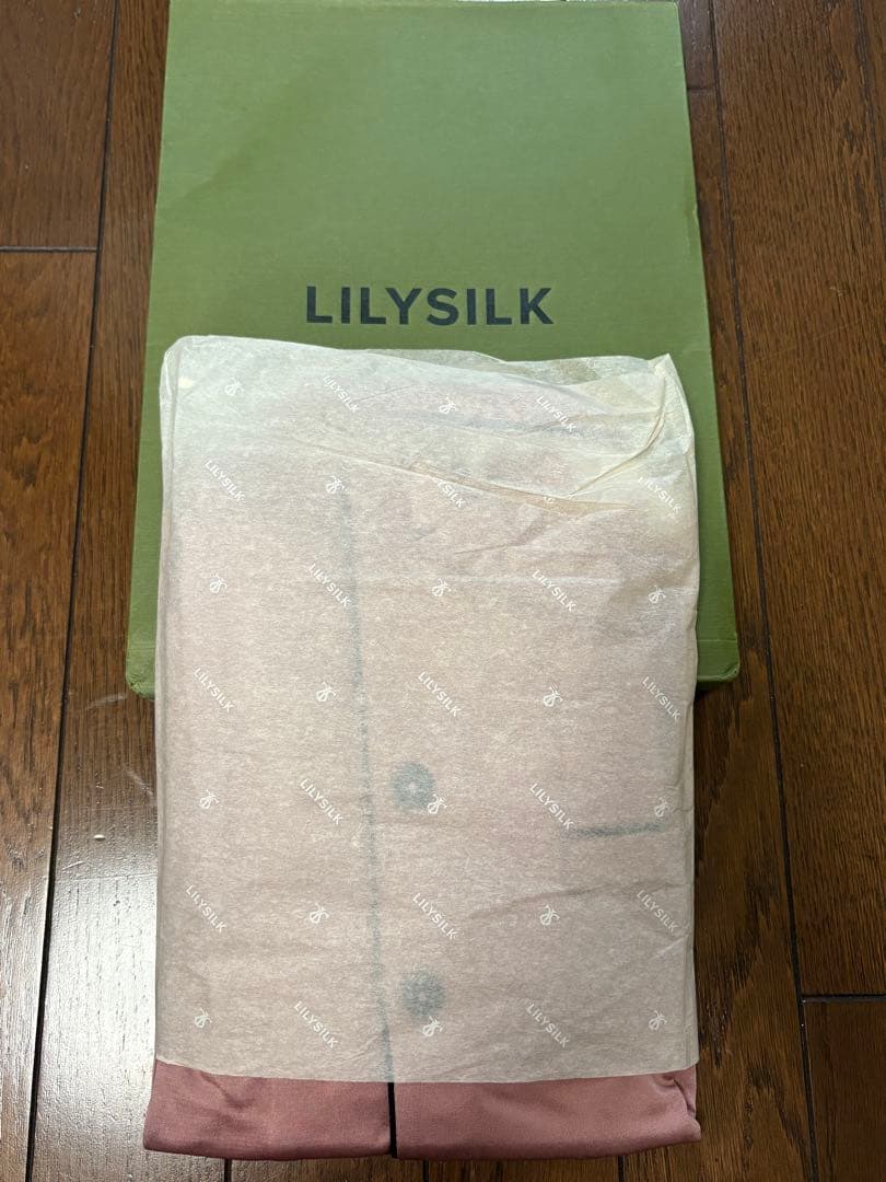 新品 リリーシルク シルクパジャマ キッズ 120