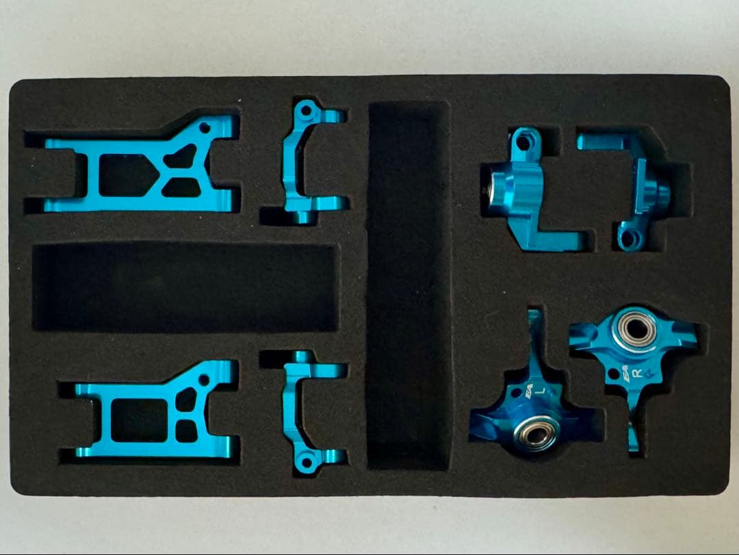 イーグル製 TT-02用 ジュラ製サスペンションセット 開封品 超美品です。