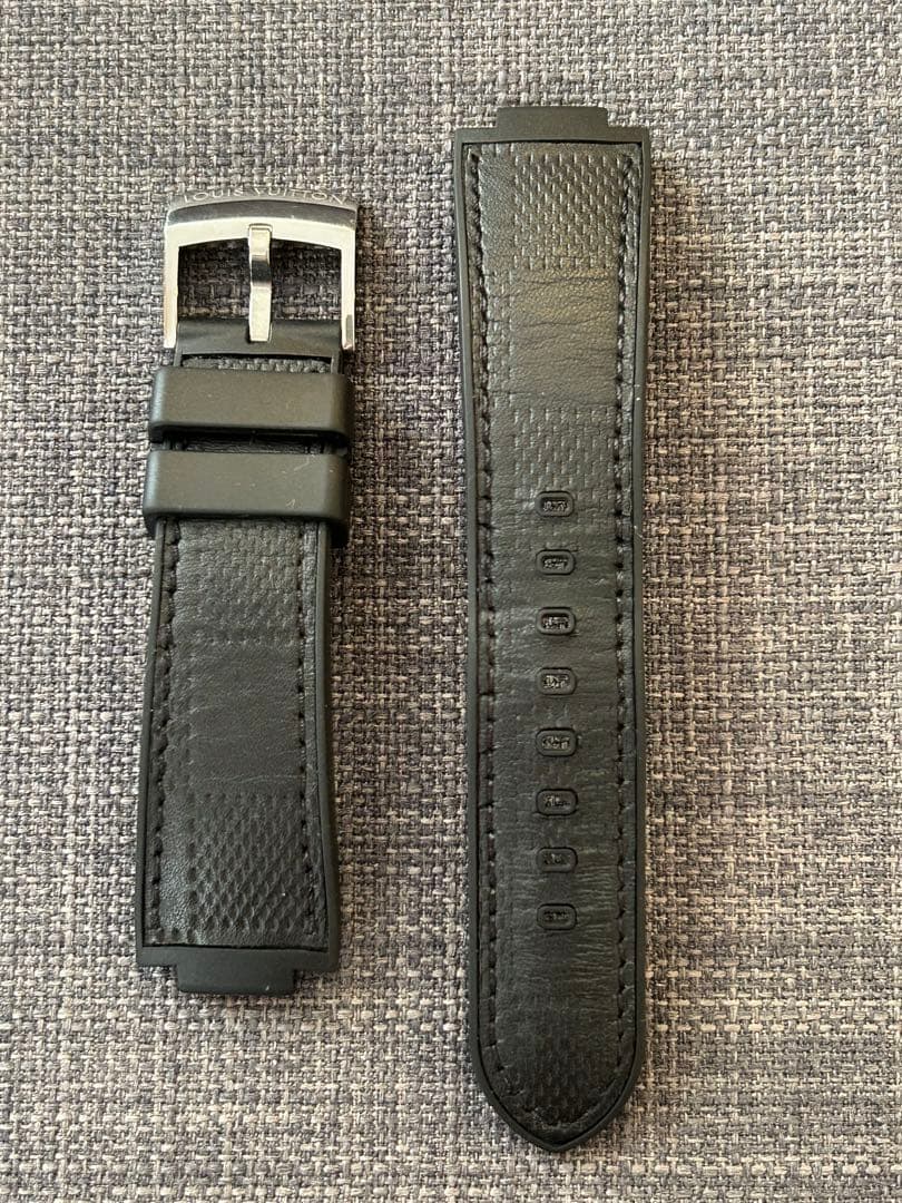 LOUIS VUITTON ブラック ラバーベルト