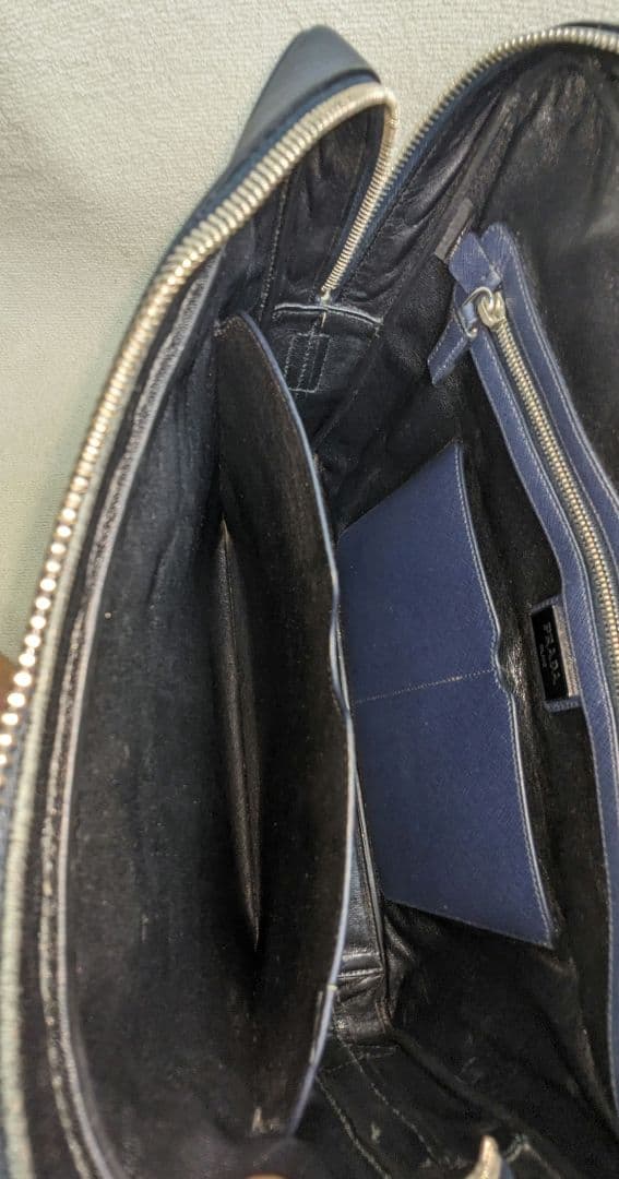 PRADA プラダ ビジネスバッグ サフィアーノレザー 紺 A4収納可