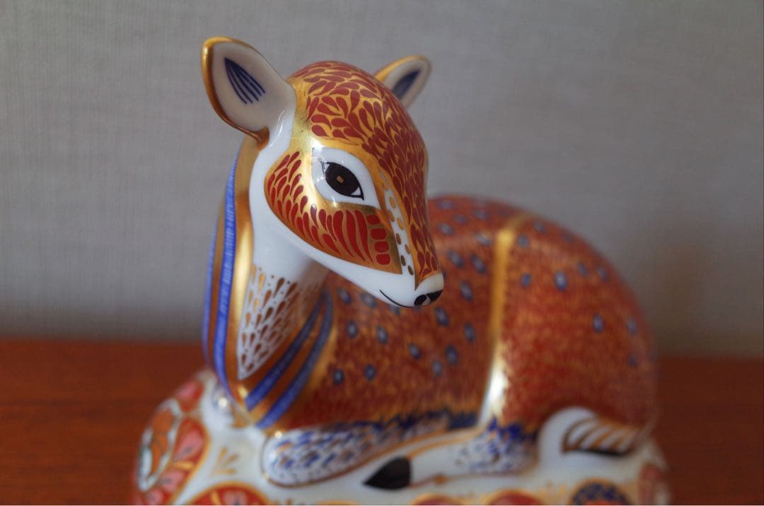 ロイヤルクラウンダービー／限定品フィギュリン／バンビ／鹿の置物