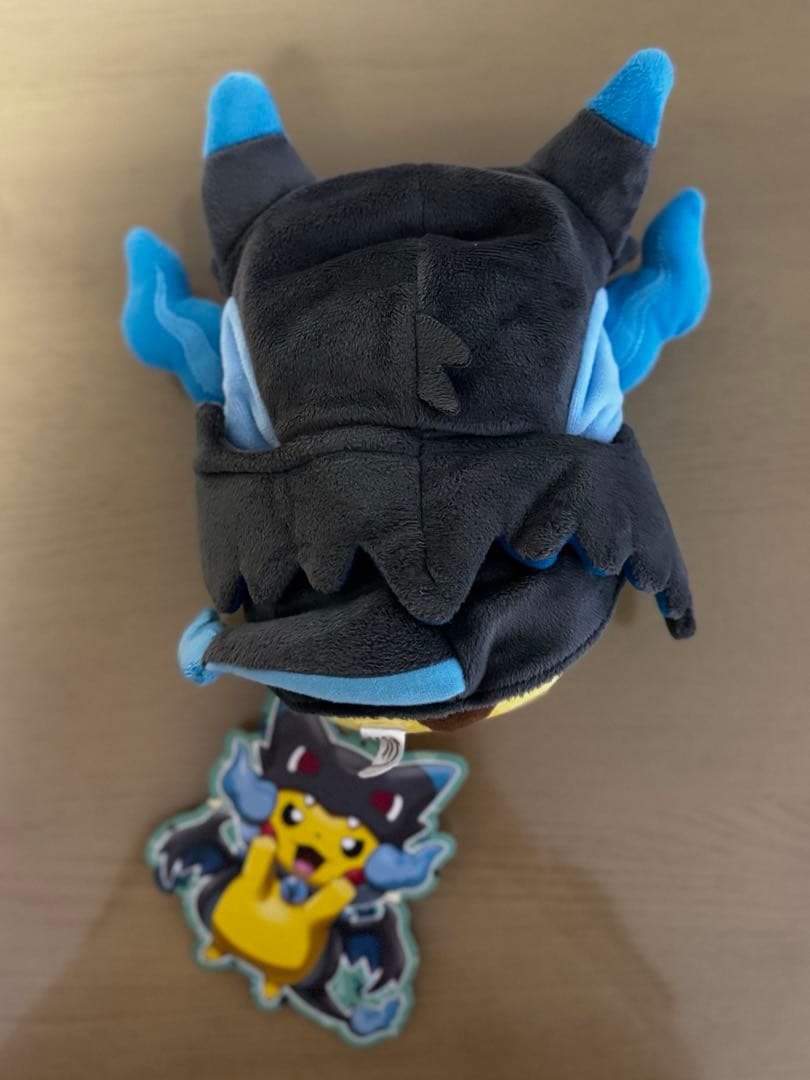 メガリザードンXのポンチョを着たピカチュウ ぬいぐるみ ポケモンセンター限定
