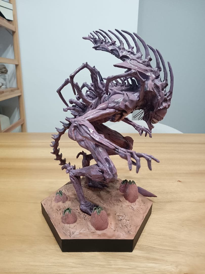 aliens エイリアン 怪物フィギュア 紫色 箱無