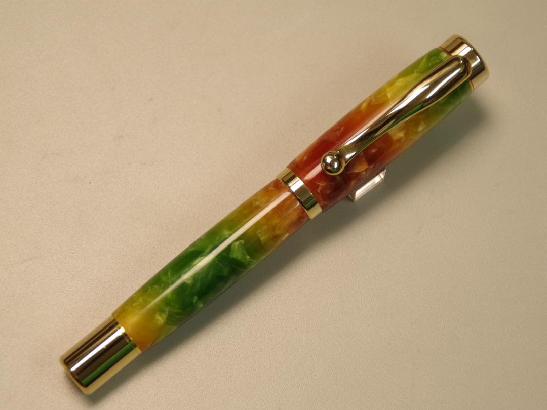万年筆　竹内靖貴モデル　マーブルグリーン 楽天市場】大理石のような美しさを込めたマーブル模様の万年筆 竹内
