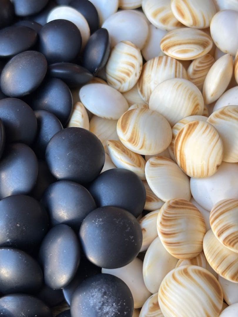 い*ぬ様 碁石蛤白石厚み約9.4mm那智黒黒石碁笥・碁盤付囲碁道具スワブテ日向本