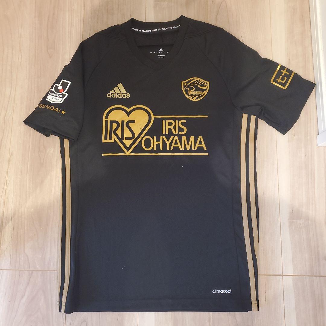 2018 ベガルタ仙台 サーマユニフォーム 限定 黒×金 - メルカリ