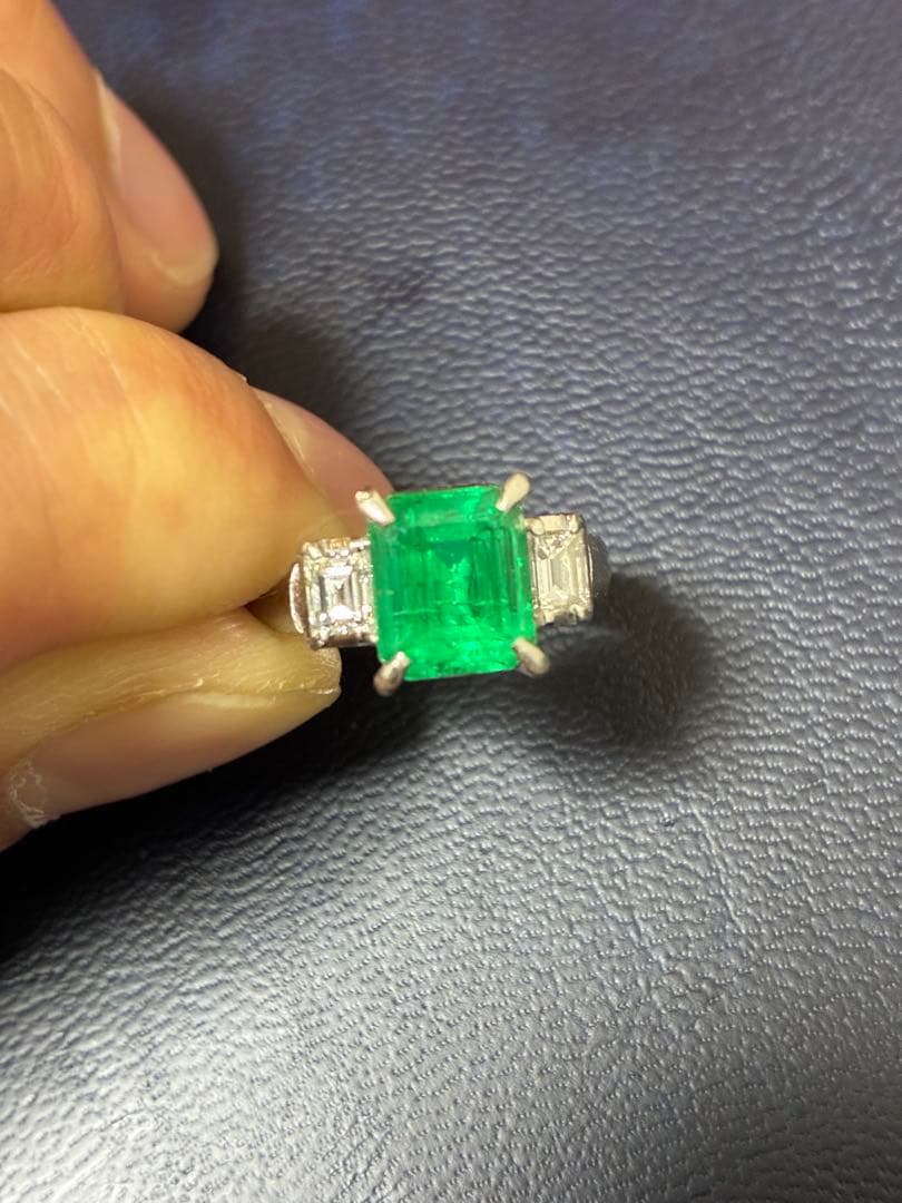 エメラルド2.08ct ダイヤモンドPT900リング