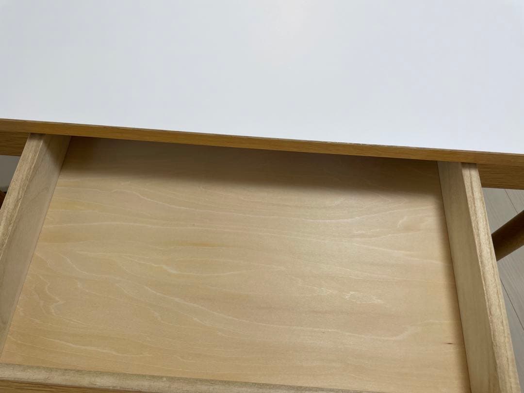 idee ダイニングテーブル STILT TABLE 1000 White