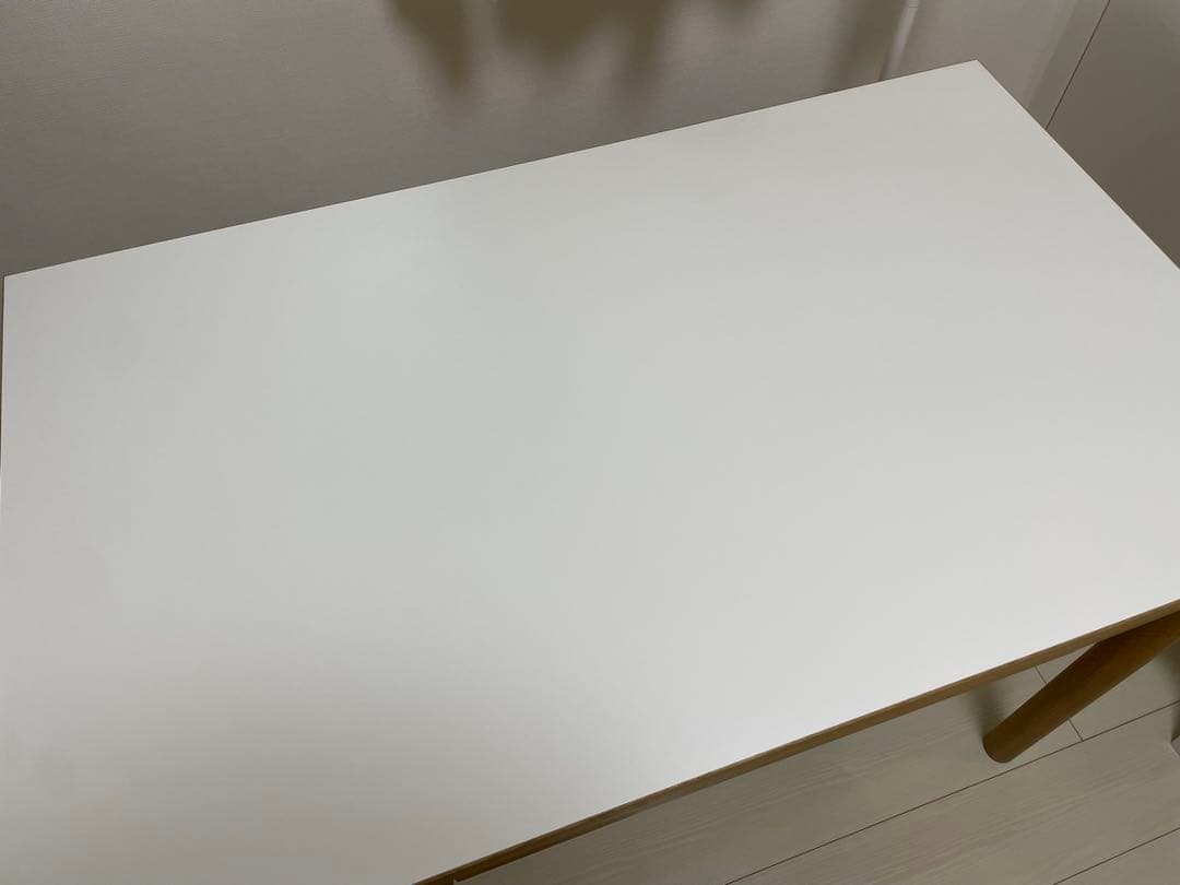idee ダイニングテーブル STILT TABLE 1000 White