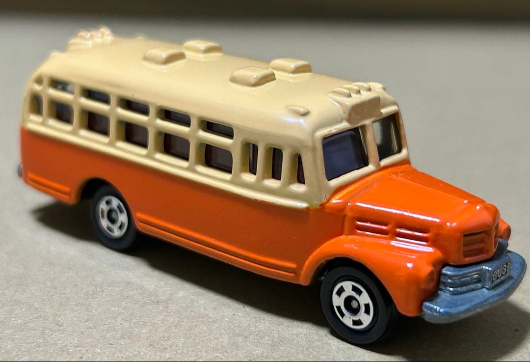 トミカ いすゞ ボンネットバス ギフトセットバラし