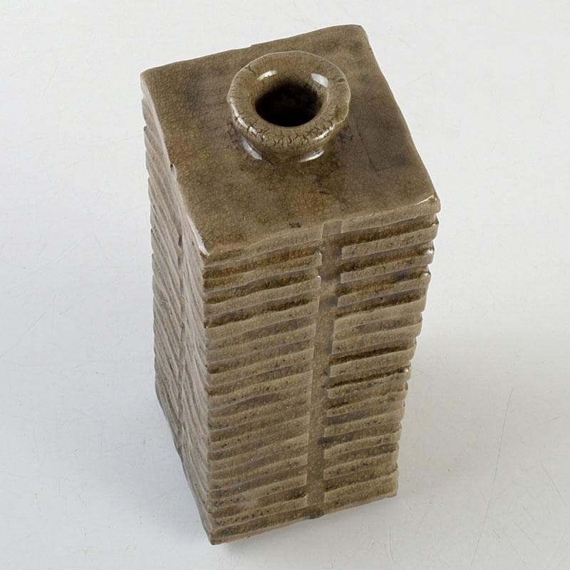 備前焼　古備前　虫明窯　青磁算木形花入　花瓶　共箱　C　9383