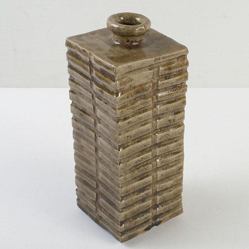 備前焼　古備前　虫明窯　青磁算木形花入　花瓶　共箱　C　9383