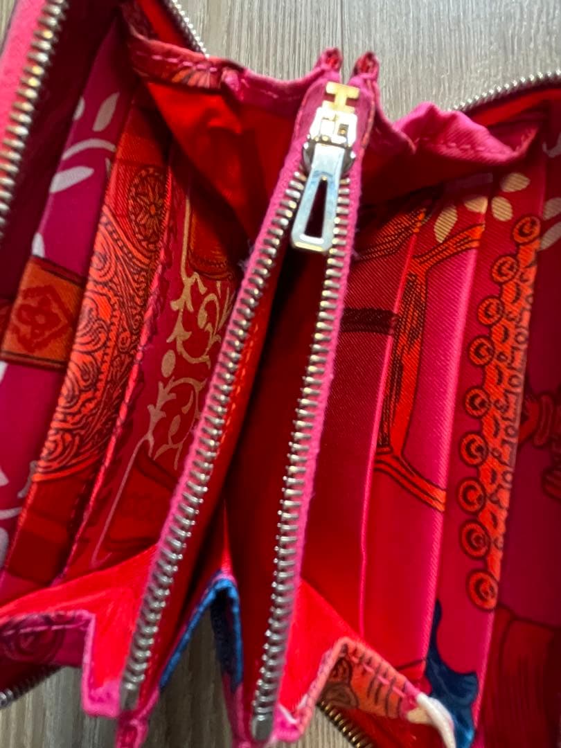 ah　エルメス　シルクインコンパクト