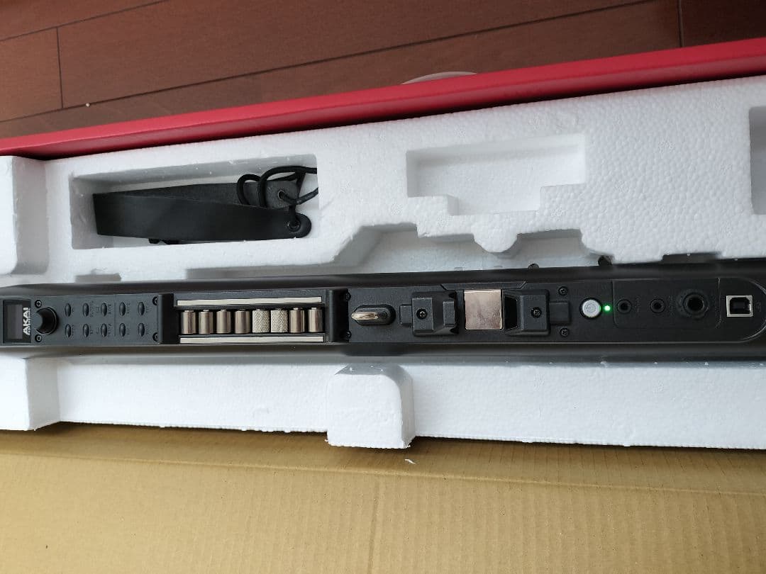 美品 アカイ AKAI EWI SOLO スタンド、ケース他付属品付き