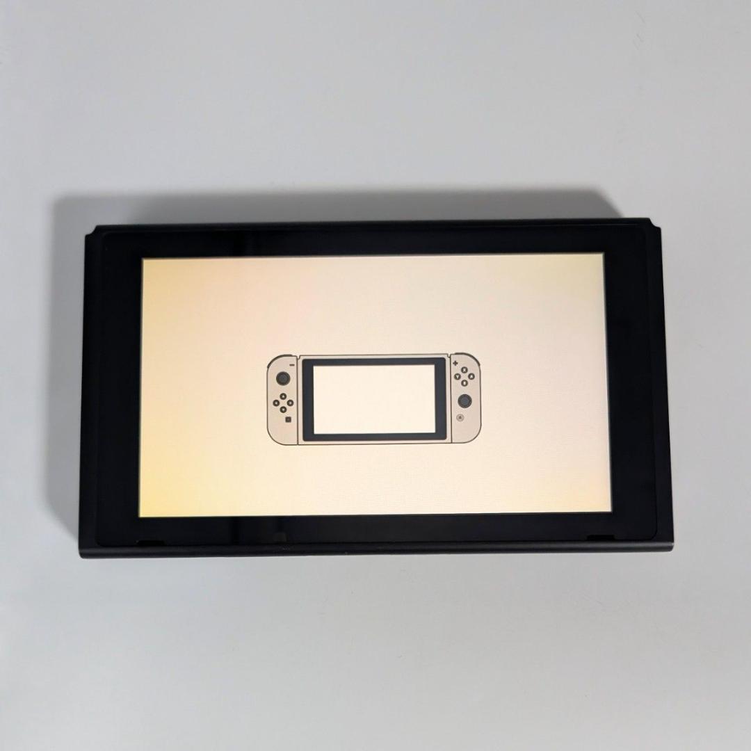 【極美品】Nintendo Switch 本体のみ 2018年