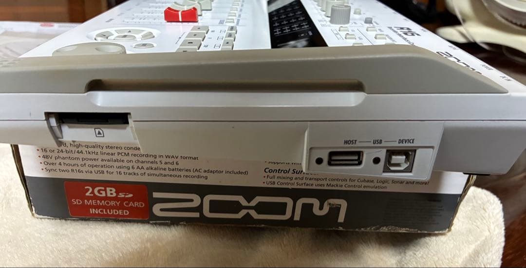 ZOOM R16 マルチトラックレコーダー 箱•ソフトケース付き
